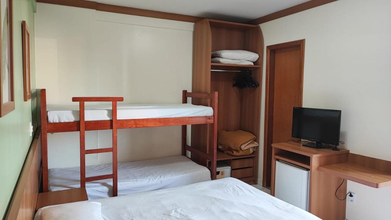Golden Dolphin Gd - Suite 4 Adultos E 1 Crianca Ate 5 Anos Caldas Novas Exterior photo